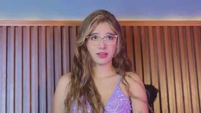 VictoriaSpark online show from September 2025 12:32:01 PM