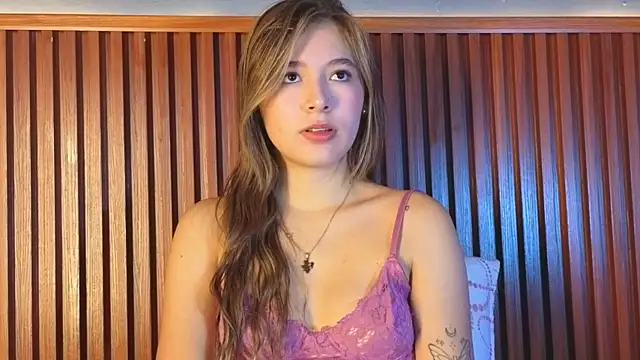 VictoriaSpark online show from November 2025 12:05:01 PM