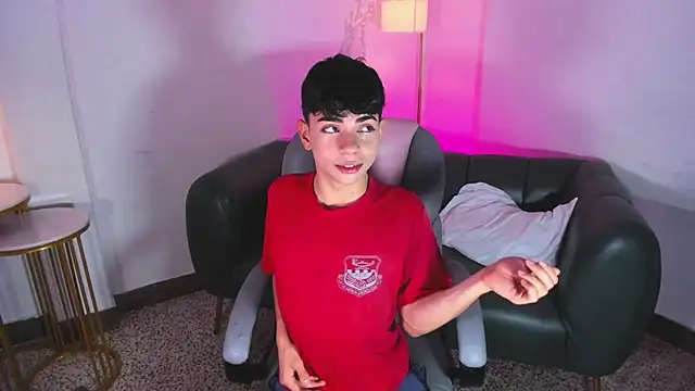 Snapshot of Peter_chase chatting on February 2026 06:34:02 PM Peter chase online show from February 2026 06:34:02 PM