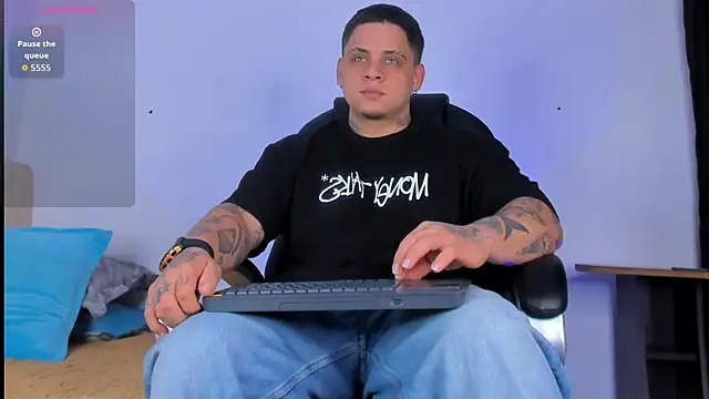 denis munera online show from October 2025 09:42:02 AM