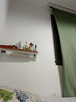 Mikaaa97 online show from October 2025 06:15:01 PM