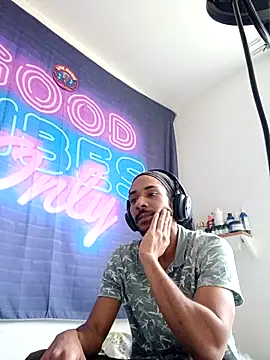 Mikaaa97 online show from March 2026 04:22:01 PM