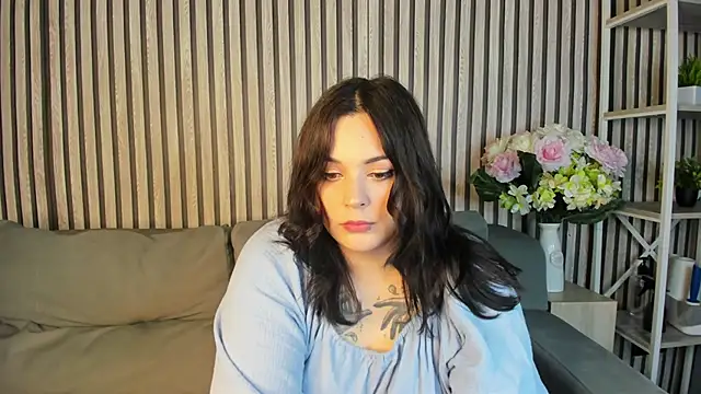 Snapshot of Mia_R0ss chatting on September 2025 12:01:02 AM Mia R0ss online show from September 2025 12:01:02 AM