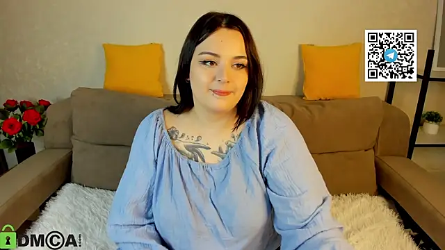 Snapshot of Mia_R0ss chatting on October 2025 01:05:01 AM Mia R0ss online show from October 2025 01:05:01 AM