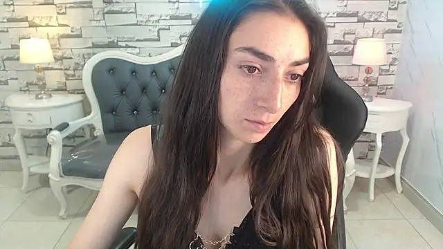 Maily a  online show from September 2025 08:14:01 PM