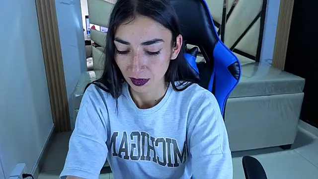 Maily a  online show from March 2026 03:14:01 AM