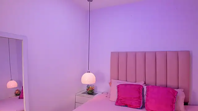 Amy Ferreira online show from October 2025 03:09:02 AM