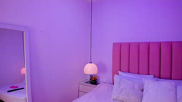 Amy Ferreira online show from October 2025 11:10:02 PM