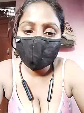 Jasmine Januja online show from September 2025 11:35:02 AM