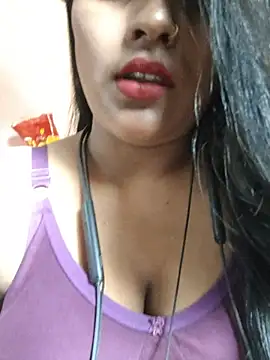 Jasmine Januja online show from June 2026 02:21:01 AM