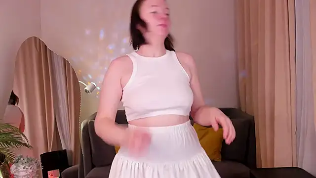 Sophi X online show from October 2025 02:06:02 PM