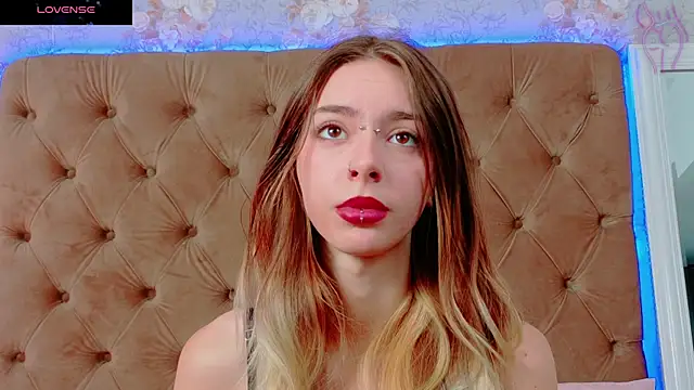 CoraVex online show from October 2025 04:13:01 AM