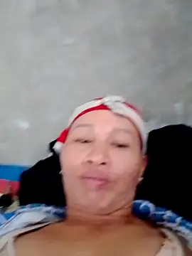 Snapshot of donna-bae chatting on February 2026 08:33:01 AM donna-bae online show from February 2026 08:33:01 AM