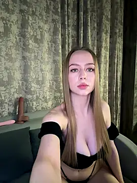 MissOyee online show from October 2025 06:09:01 PM