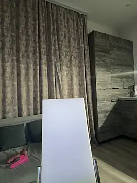 Snapshot of MissOyee chatting on February 2026 07:41:02 PM MissOyee online show from February 2026 07:41:02 PM