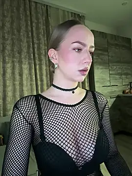 Snapshot of MissOyee chatting on February 2026 07:20:01 PM MissOyee online show from February 2026 07:20:01 PM