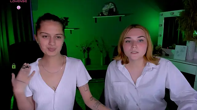 casey meow  online show from September 2025 01:02:02 PM