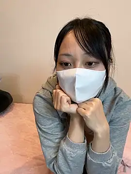 Snapshot of maki-ayy chatting on February 2026 07:48:01 AM maki-ayy online show from February 2026 07:48:01 AM