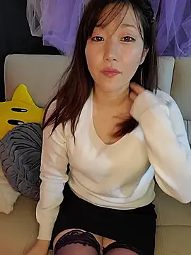 M Kaede online show from November 2025 07:38:01 PM