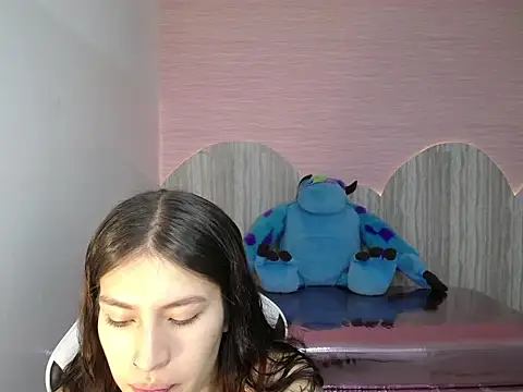 im anny t online show from November 2025 12:39:02 PM