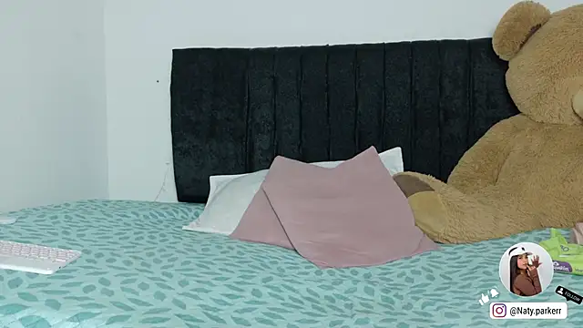 Natashaparker   online show from March 2026 11:15:01 PM