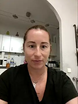 bichota85 online show from October 2025 09:34:02 PM