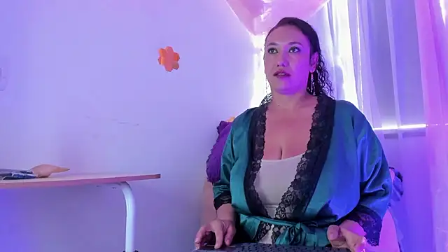 sharlot montalvo  online show from February 2026 09:31:02 PM