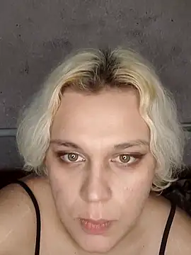 Snapshot of MargoShein chatting on November 2025 10:25:02 AM MargoShein online show from November 2025 10:25:02 AM