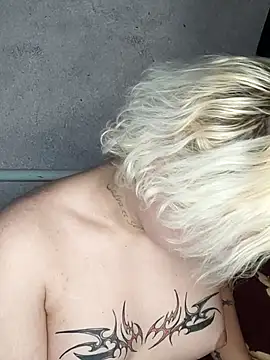 Snapshot of MargoShein chatting on November 2025 11:10:01 AM MargoShein online show from November 2025 11:10:01 AM