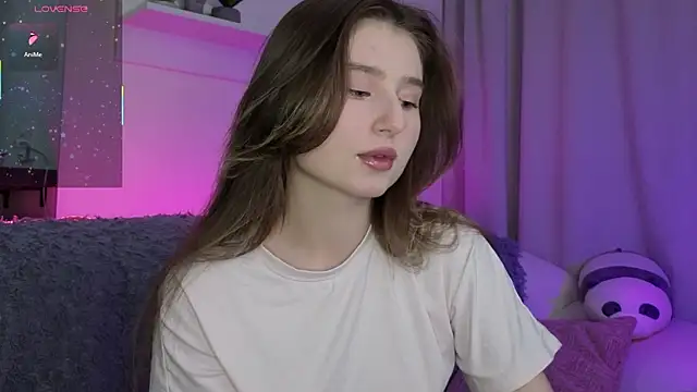  Lua   online show from March 2026 06:13:01 PM