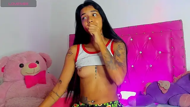 dahiiangomezz online show from May 2026 10:08:02 PM
