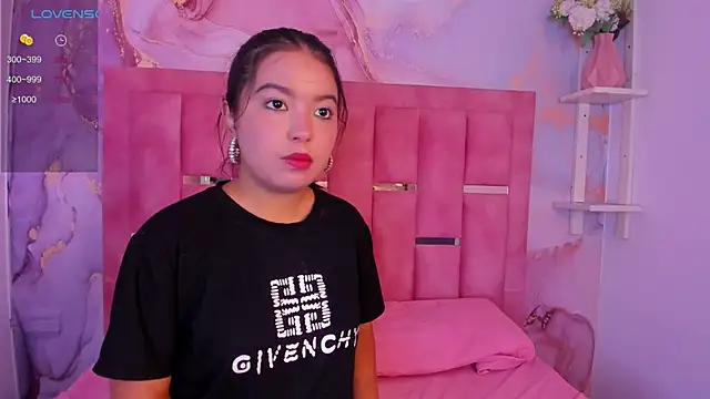 LunaWiill  online show from September 2025 04:34:02 PM