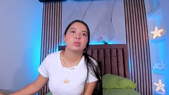 LunaWiill  online show from October 2025 12:16:01 PM