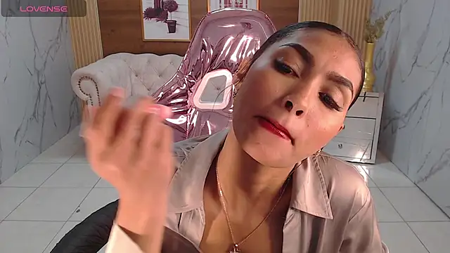 lissandra s online show from October 2025 08:46:02 PM