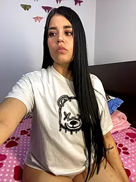 sophy whiite  online show from November 2025 09:17:01 PM