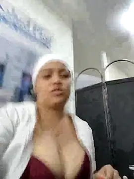 Snapshot of MILA__06 chatting on April 2026 01:06:01 PM MILA 06 online show from April 2026 01:06:01 PM