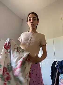 loirinhaaa online show from September 2025 02:08:02 PM