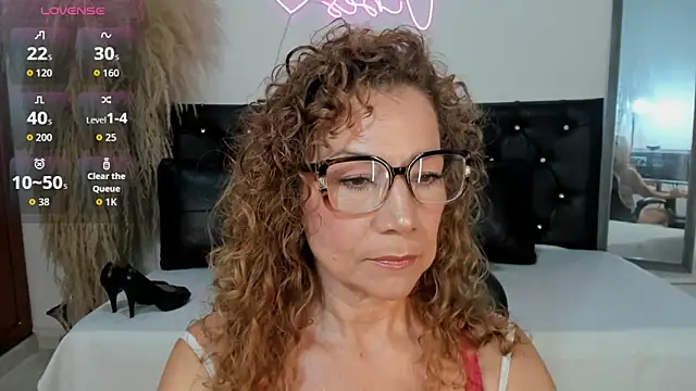 Snapshot of Jademommy_ chatting on October 2025 03:53:01 PM Jademommy online show from October 2025 03:53:01 PM