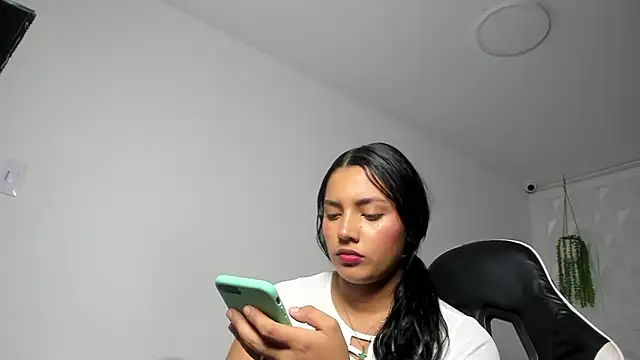 Snapshot of Dakota_x18 chatting on February 2026 07:58:02 PM Dakota x18 online show from February 2026 07:58:02 PM