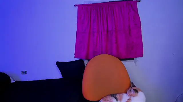 Shairaclark  online show from October 2025 10:18:02 PM