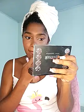 Beauty Luci online show from October 2025 01:59:02 PM