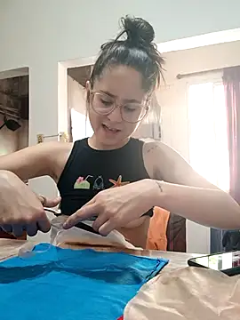 linameii online show from November 2025 04:29:02 PM