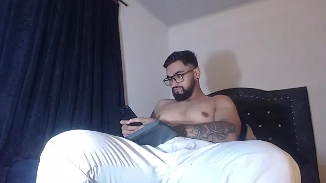 Chrys harris77 online show from March 2026 03:56:01 AM