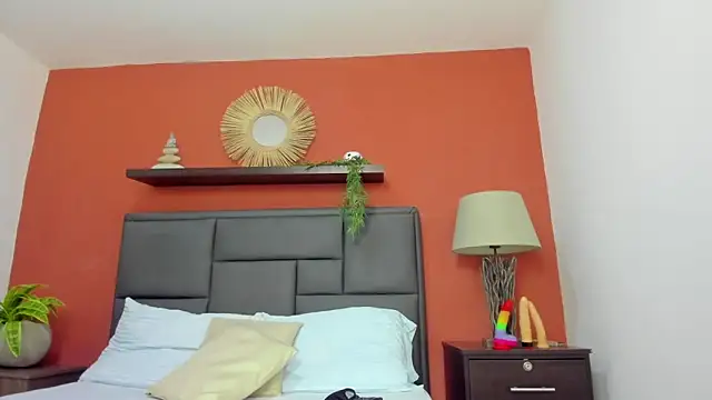 molly lovee  online show from September 2025 11:59:01 AM