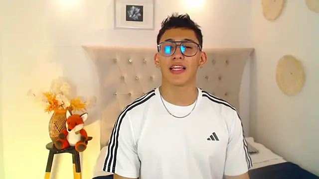 SalvadorFit online show from October 2025 08:48:01 PM