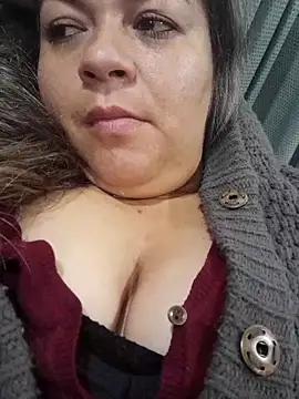 Snapshot of Amalia-sm chatting on October 2025 06:27:02 PM Amalia-sm online show from October 2025 06:27:02 PM