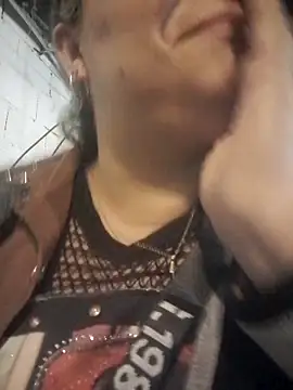 Snapshot of Amalia-sm chatting on October 2025 11:59:02 PM Amalia-sm online show from October 2025 11:59:02 PM