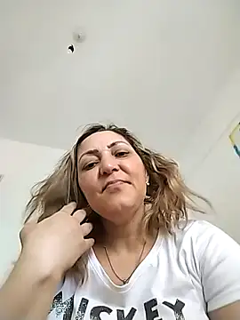 Lunita86 online show from December 2025 02:25:02 PM