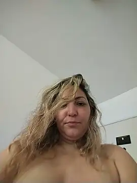 Snapshot of Lunita86 chatting on June 2026 01:38:02 PM Lunita86 online show from June 2026 01:38:02 PM