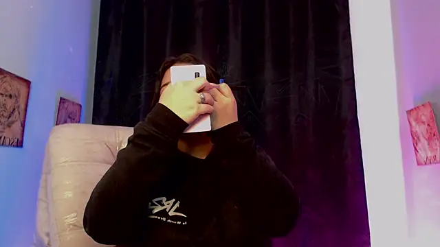 queen salomme online show from December 2025 10:11:02 AM